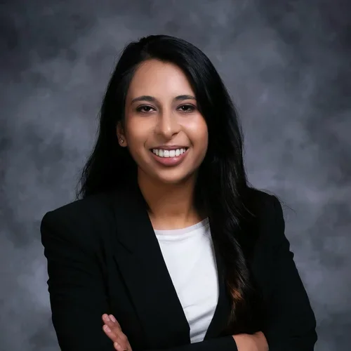 shivani baisiwala profile