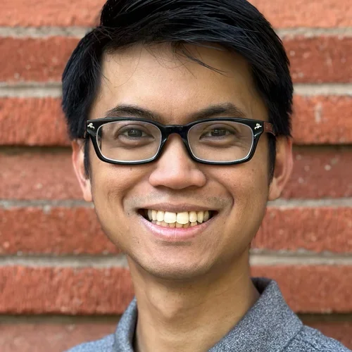 Antoni Martija headshot